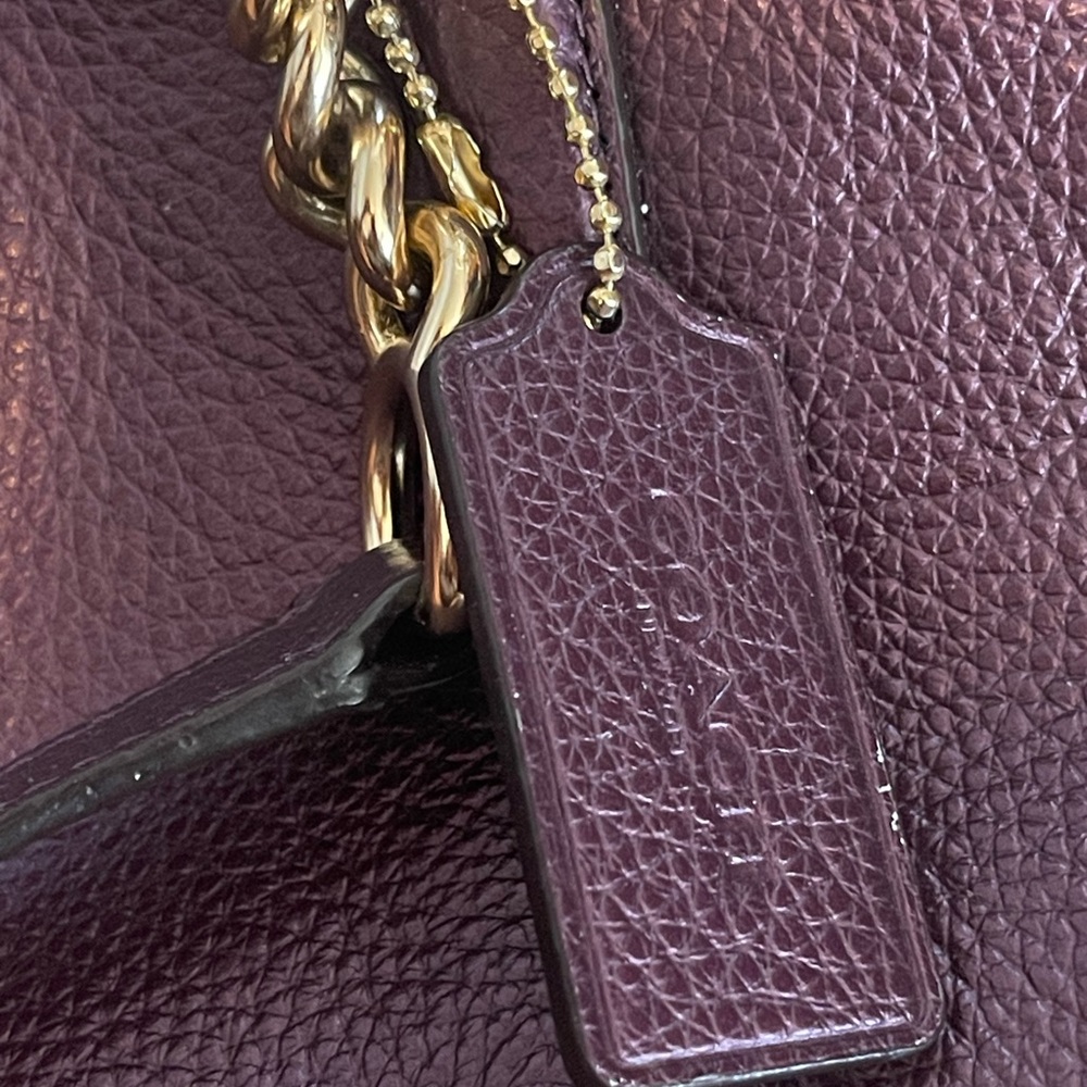 Coach burgundy purse hand bag with shoulder straps included - Picture 10 of 10